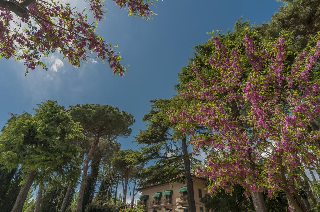 Hotel Kursaal Passignano sul Trasimeno Exterior foto